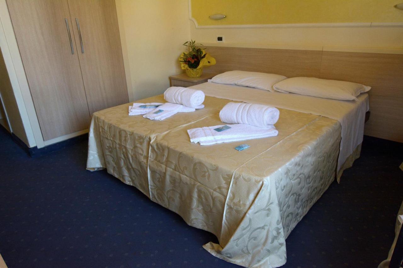 Hotel Orly Cesenatico Ngoại thất bức ảnh