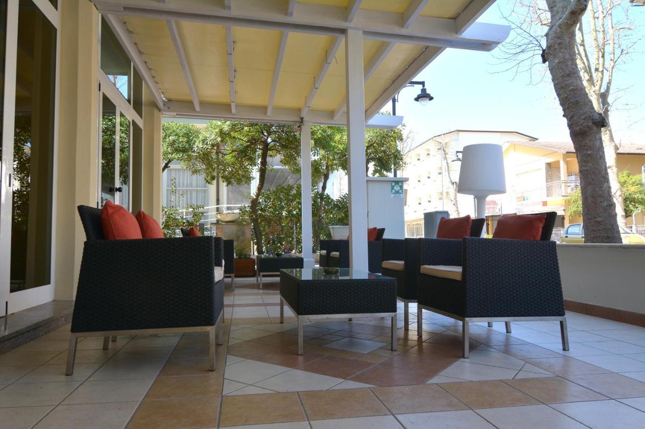 Hotel Orly Cesenatico Ngoại thất bức ảnh